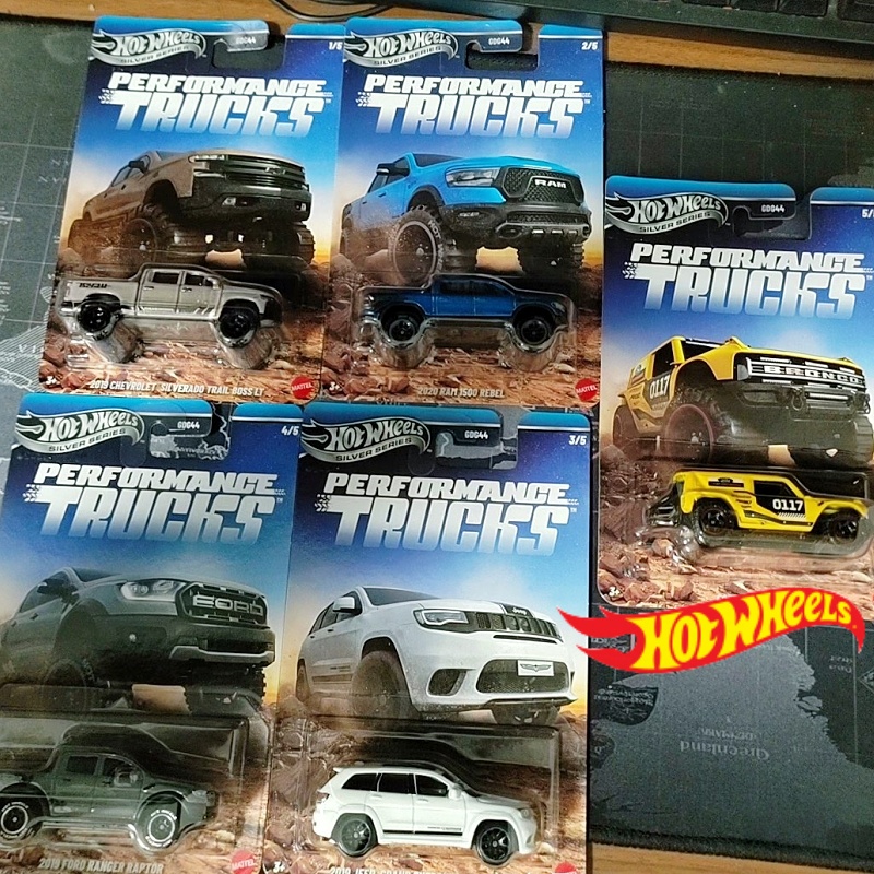 2026年新発売 ホットウィール パフォーマンス トラック  - Mattel Toy Hot Wheels のレビューと価格